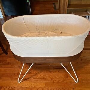 Snoo smart bassinet + 10 snoo swaddles & more